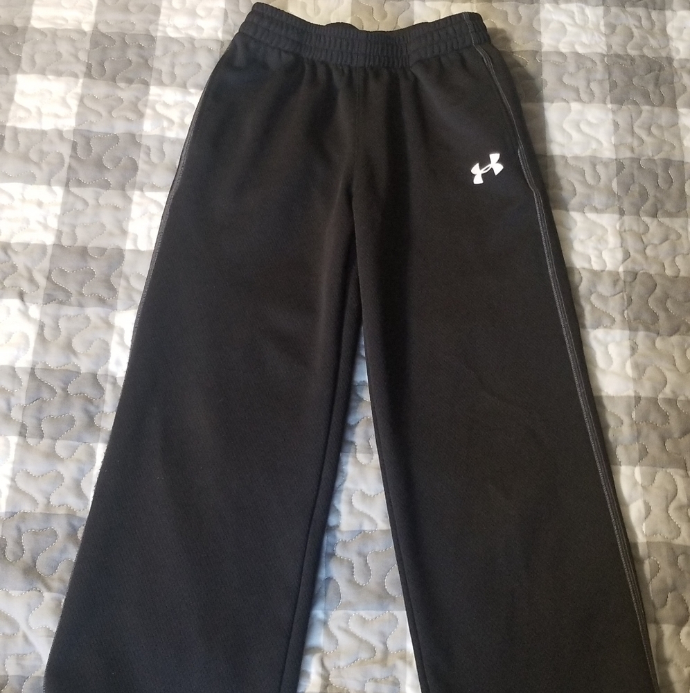 Boys Under Armour sweatpants